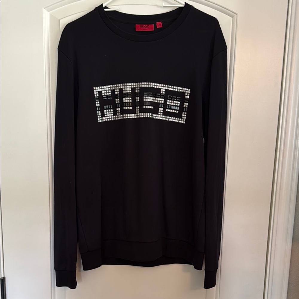 HUGO Black Crewneck Sweater with Silver Graphic